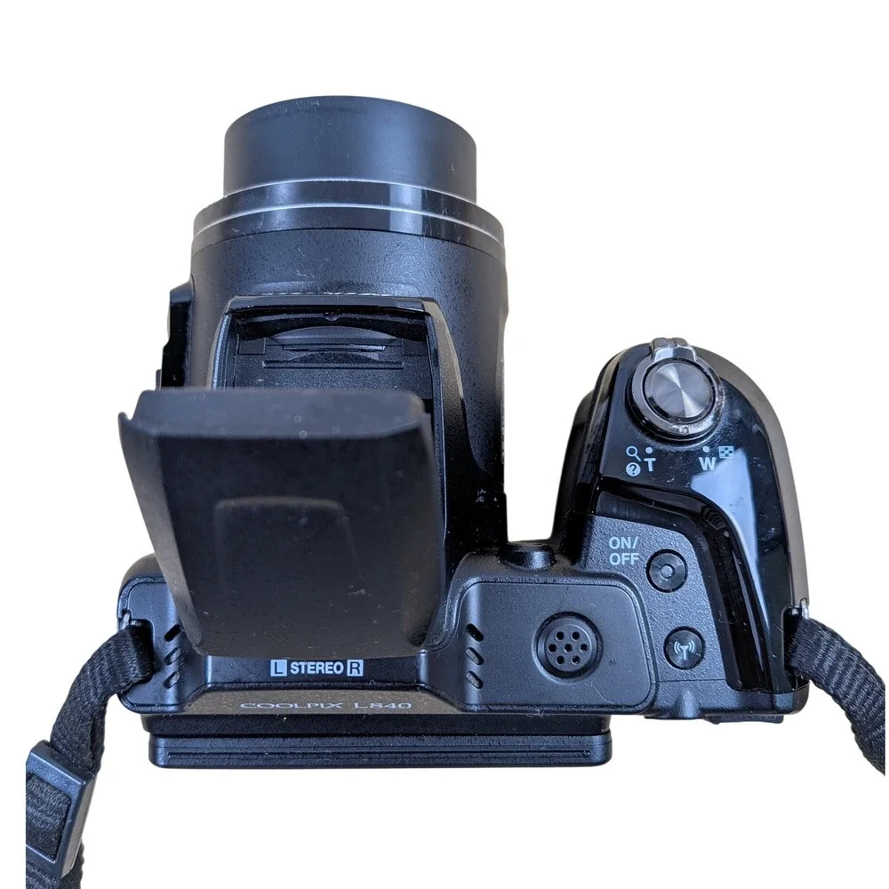 Nikon Coolpix L840 16mp Compact Camera with Pop-Up Flash